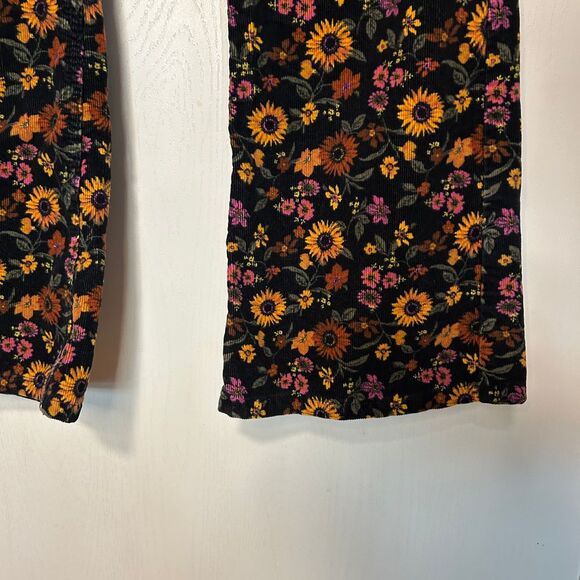Wrangler high-rise fierce flare floral corduroy pants Size - Picture 4 of 14